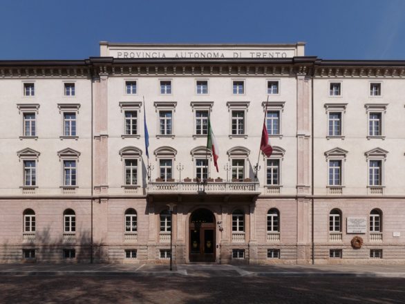 Trento-Palazzo_della_Provincia_Autonoma_di_Trento-front