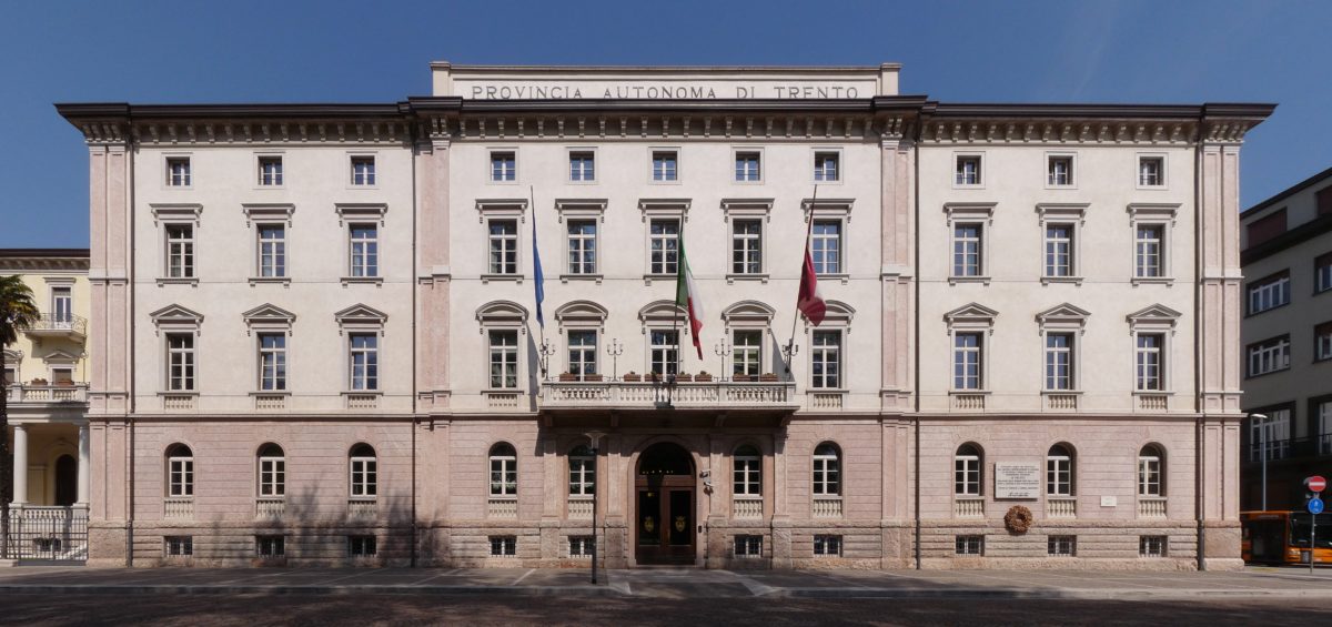 Trento-Palazzo_della_Provincia_Autonoma_di_Trento-front